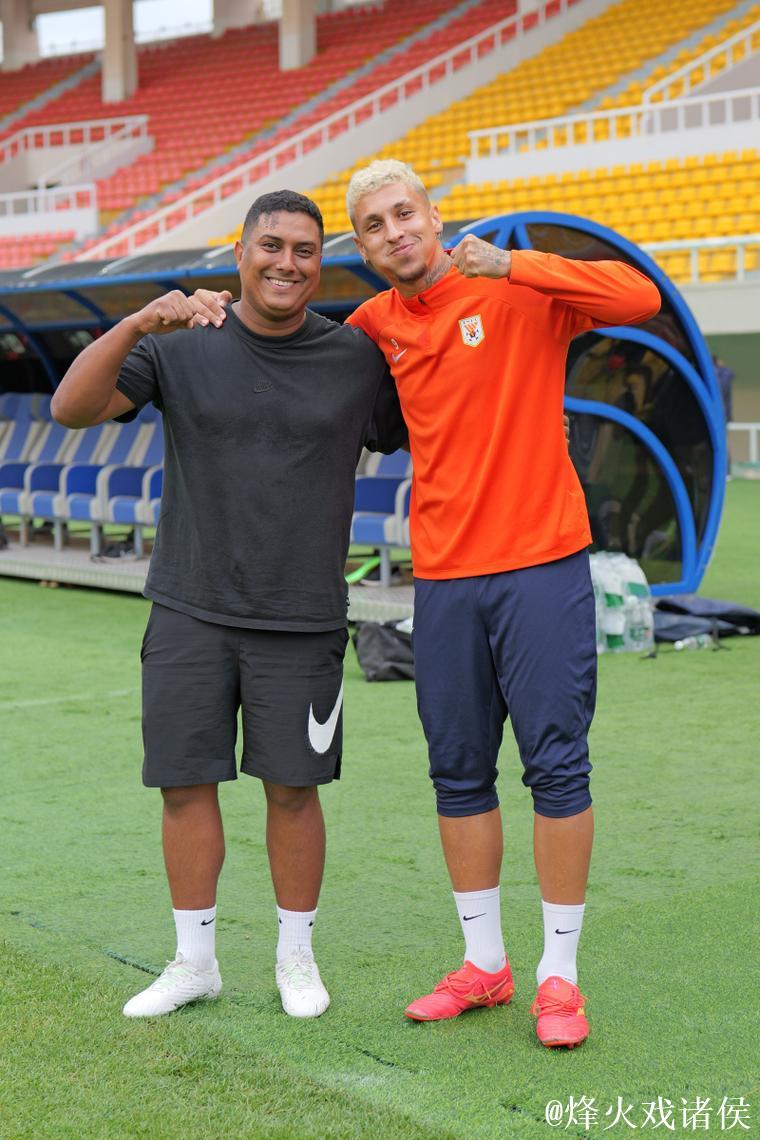 马卡:皇家社会选新帅倾向外籍教练,莫塔和马塔拉佐是候选 马卡:皇家社会选新帅倾向外籍教练,莫塔和马塔拉佐是候选